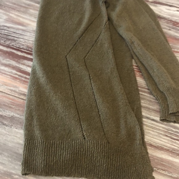 Tha fifth label olive green with slits on side - Picture 8 of 10